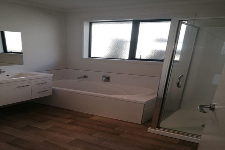 Photo of property in 5 Hayden Way, Welcome Bay, Tauranga, 3112