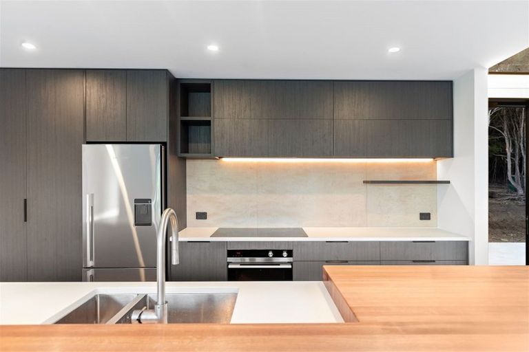 Photo of property in 10 Goldie Lane, Albert Town, Wanaka, 9305