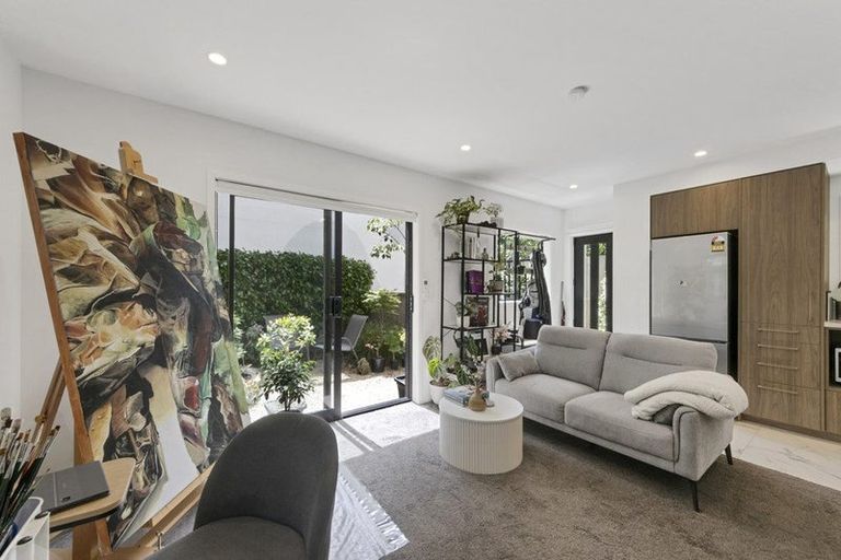 Photo of property in 4/283 Armagh Street, Christchurch Central, Christchurch, 8011