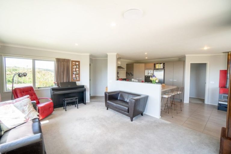Photo of property in 265 Ngahere Park Road, Turitea, Palmerston North, 4472