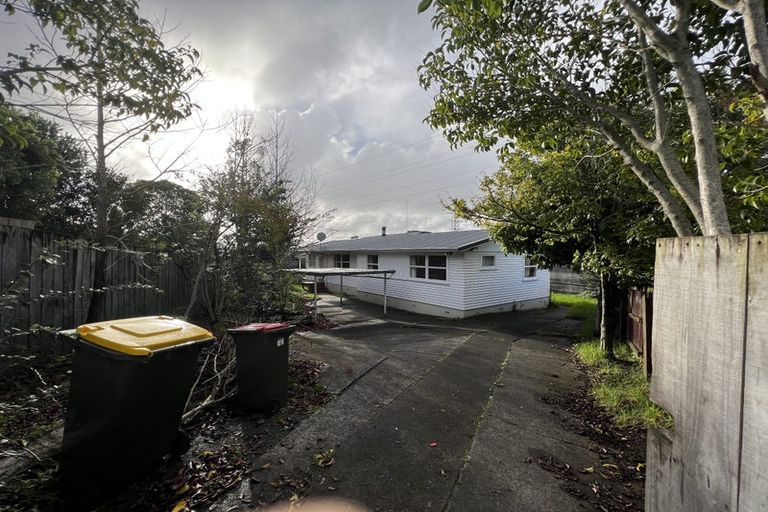 Photo of property in 25 Marewa Street, Te Atatu South, Auckland, 0610