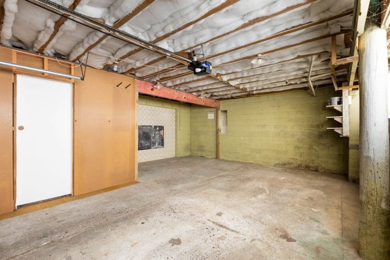 Photo of property in 121 Poplar Grove, Whalers Gate, New Plymouth, 4310