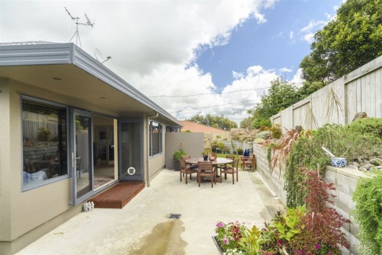 Photo of property in 11 Ruapehu Drive, Fitzherbert, Palmerston North, 4410