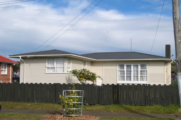 Photo of property in 42 Steven Street, Mangere East, Auckland, 2024