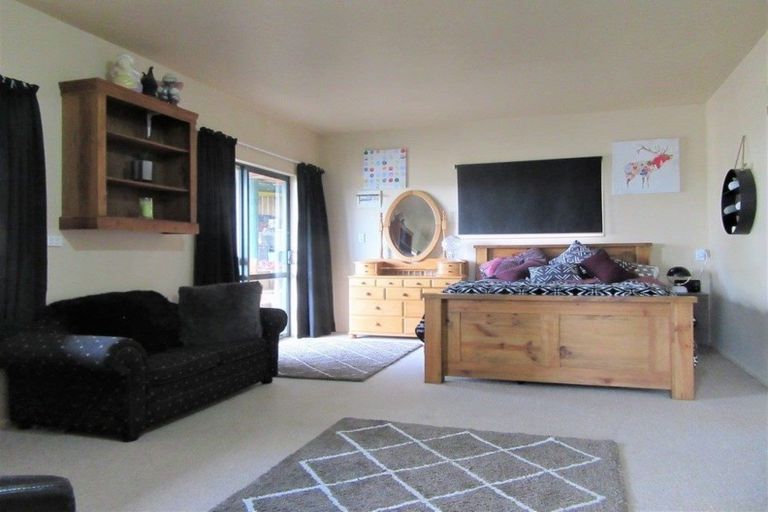 Photo of property in 74 Mangaone Road, Halcombe, Feilding, 4779