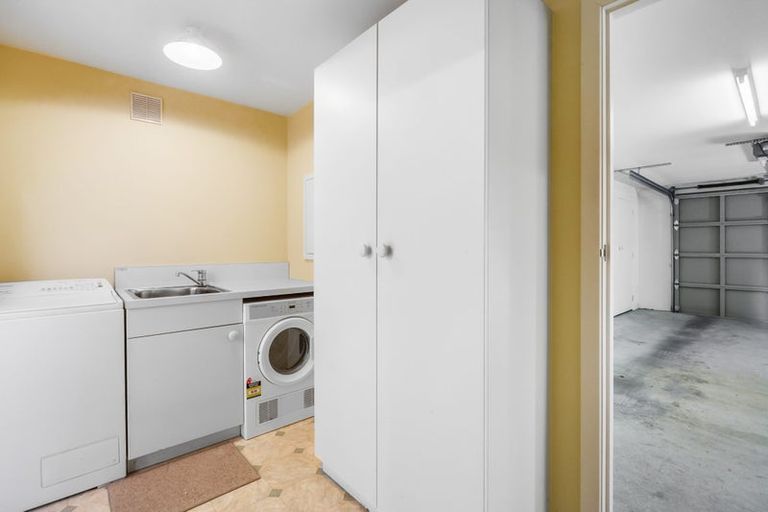 Photo of property in 87 Jeffery Street, Andersons Bay, Dunedin, 9013