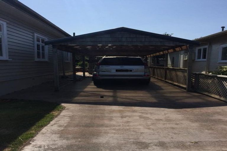 Photo of property in 6 Adam Street, Greenlane, Auckland, 1051