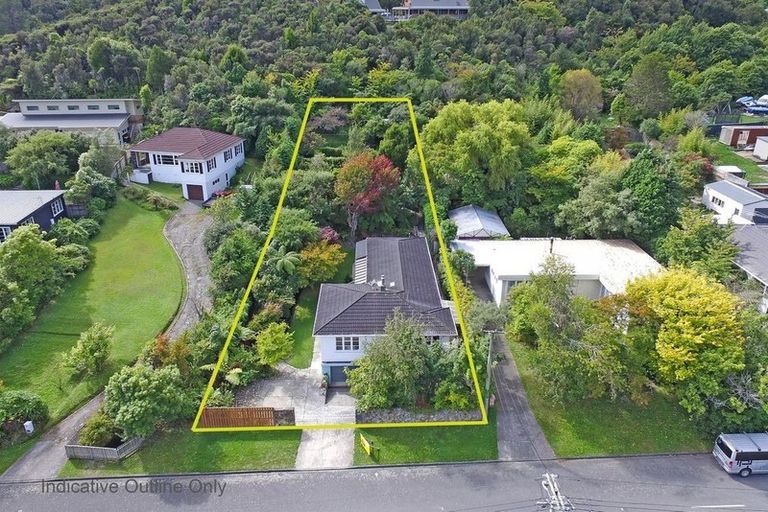 Photo of property in 87 Horoeka Street, Stokes Valley, Lower Hutt, 5019