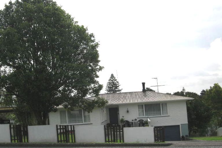 Photo of property in 2/73 Glengarry Road, Glen Eden, Auckland, 0602