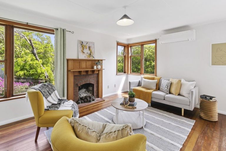 Photo of property in 86 Curtis Street, Northland, Wellington, 6012