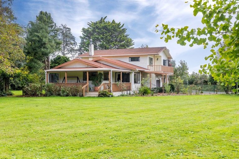 Photo of property in 210 Bruce Road, Levin, 5510