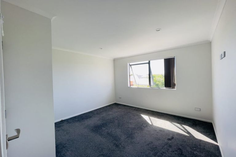 Photo of property in 32b Edinburgh Avenue, Rosehill, Papakura, 2113