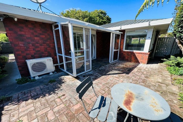 Photo of property in 2 Guildford Street, Burnside, Christchurch, 8053