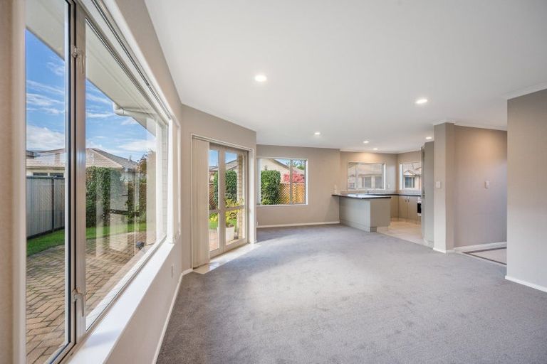 Photo of property in 6 Blythfield Place, Taradale, Napier, 4112