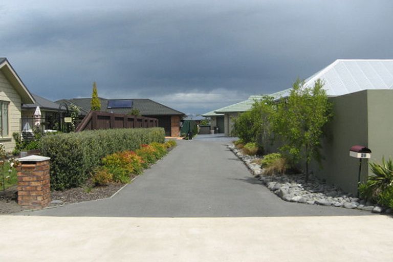 Photo of property in 26 Crombie Green, Northwood, Christchurch, 8051