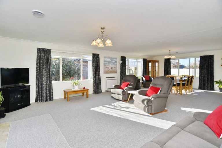 Photo of property in 53 Kotare Avenue, Rangiora, 7400