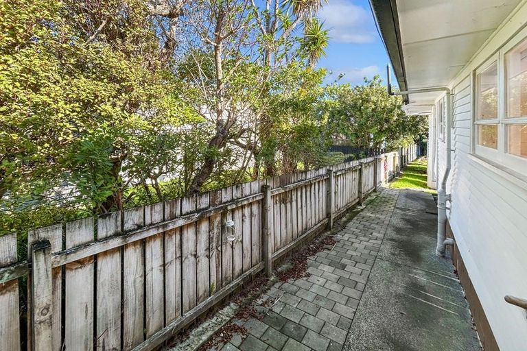 Photo of property in 832 Whangaparaoa Road, Manly, Whangaparaoa, 0930