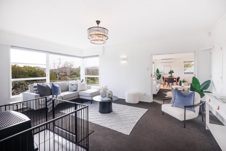 Photo of property in 36 Winston Avenue, Hokowhitu, Palmerston North, 4410