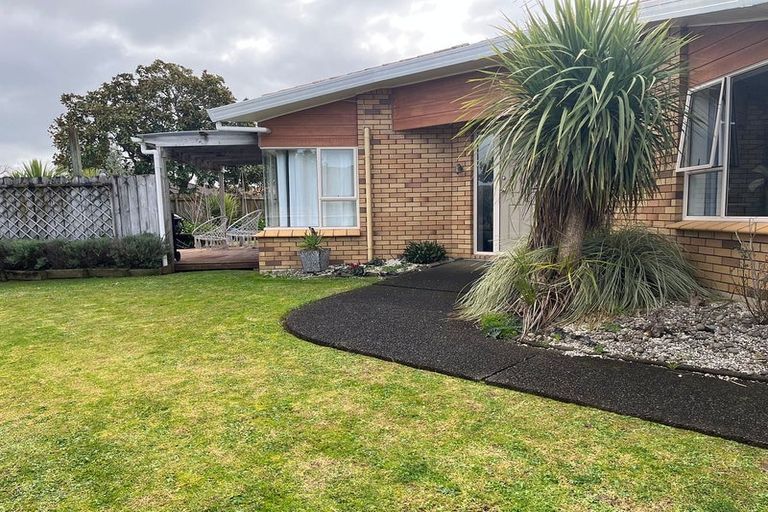 Photo of property in 2 Taiko Court, Northpark, Auckland, 2013