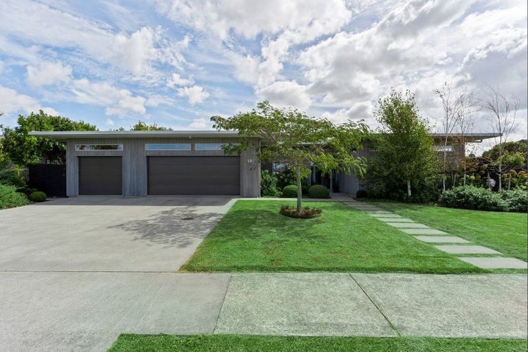 Photo of property in 10 Oystercatcher Lane, Point Wells, 0986