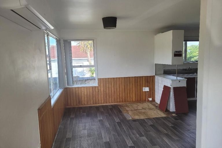 Photo of property in 6 Karina Place, Glen Eden, Auckland, 0602