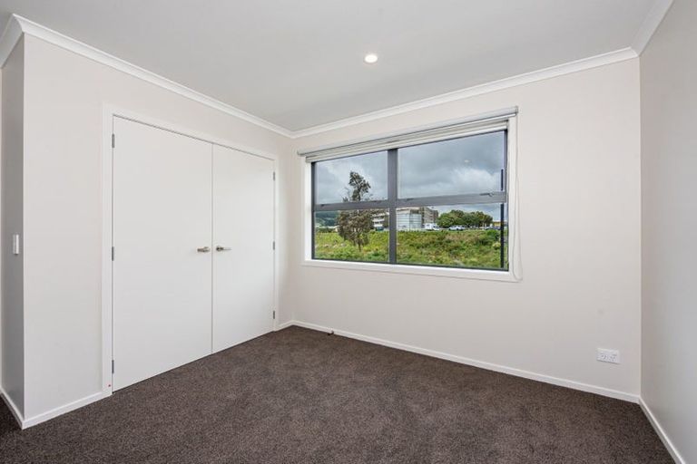 Photo of property in 52 Pateke Drive, Kenepuru, Porirua, 5022