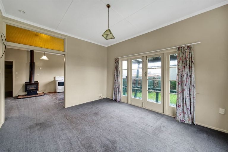 Photo of property in 28a Collins Street, Hawera, 4610
