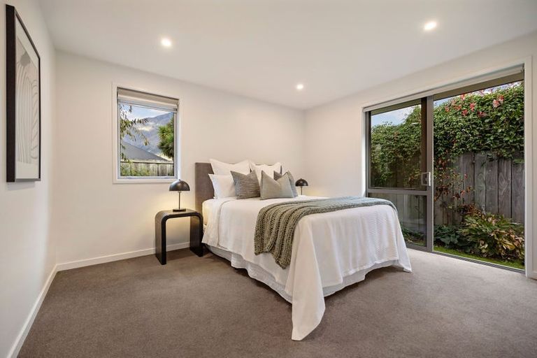 Photo of property in 42 Sylvan Street, Lake Hayes, Queenstown, 9304