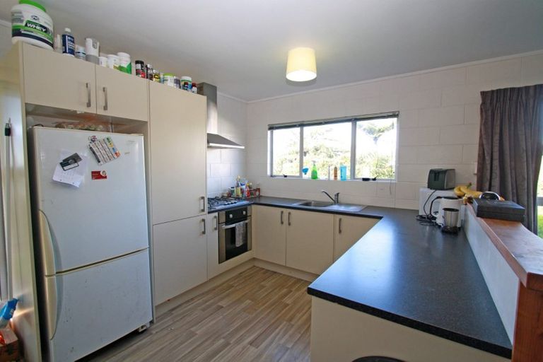 Photo of property in 12 Warren Place, Frankleigh Park, New Plymouth, 4310