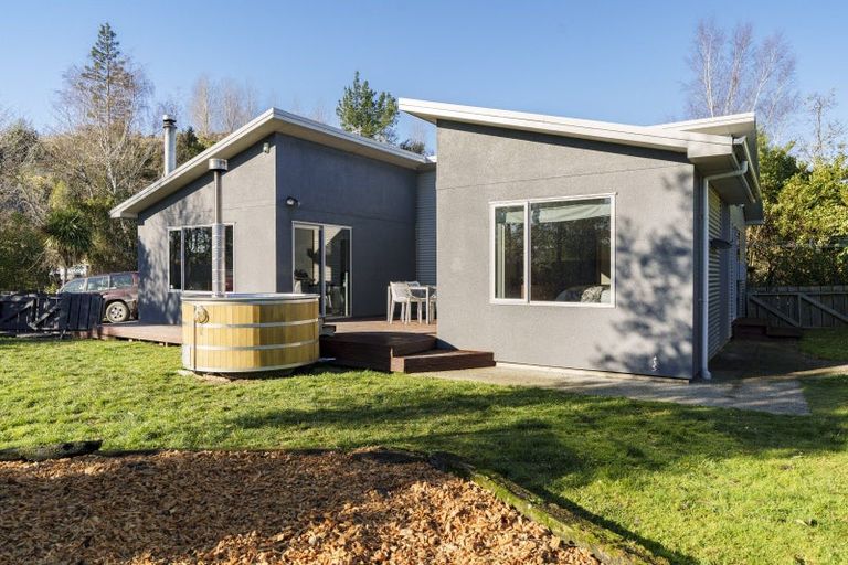 Photo of property in 3 Goodwin Street, Waihola, Milton, 9073