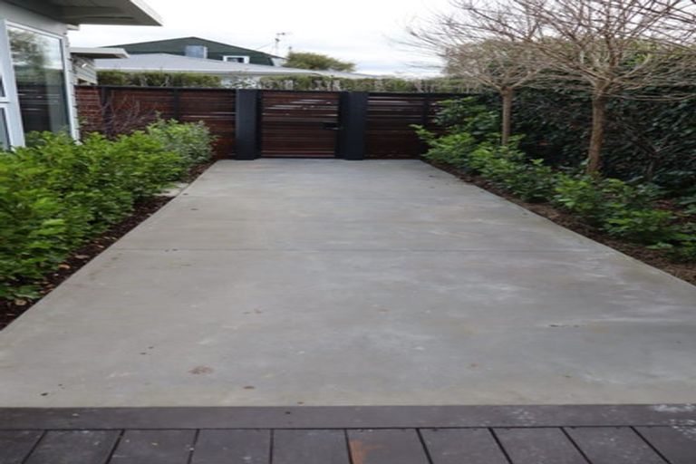 Photo of property in 12 Kukupa Grove, Heretaunga, Upper Hutt, 5018