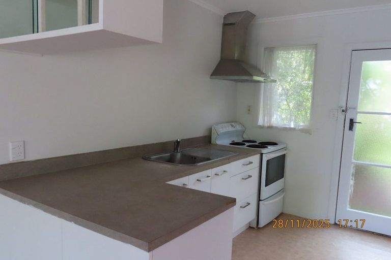 Photo of property in 382 West Coast Road, Glen Eden, Auckland, 0602