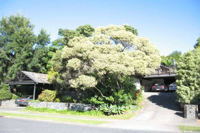 Photo of property in 14 Charles Dickens Drive, Mellons Bay, Auckland, 2014