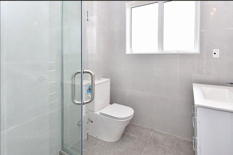 Photo of property in 27 Koroheke Road, Takanini, 2110