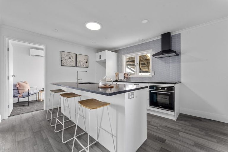 Photo of property in 1/256 Porchester Road, Takanini, 2112