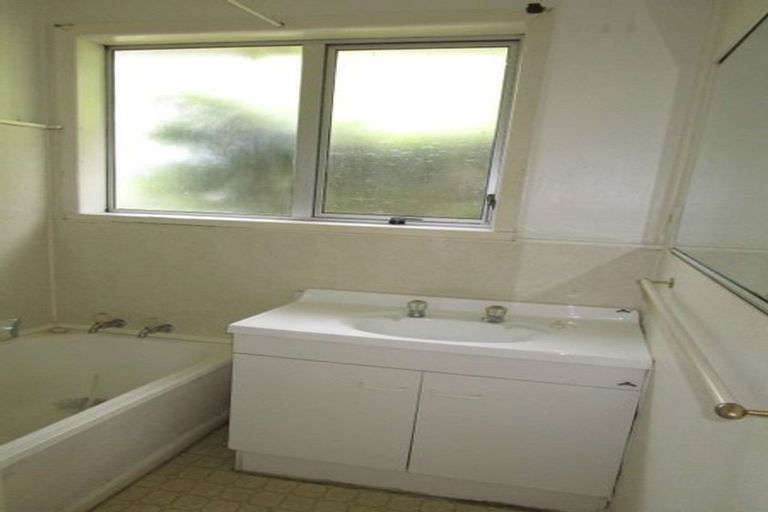 Photo of property in 12 Hooker Avenue, Bryndwr, Christchurch, 8053