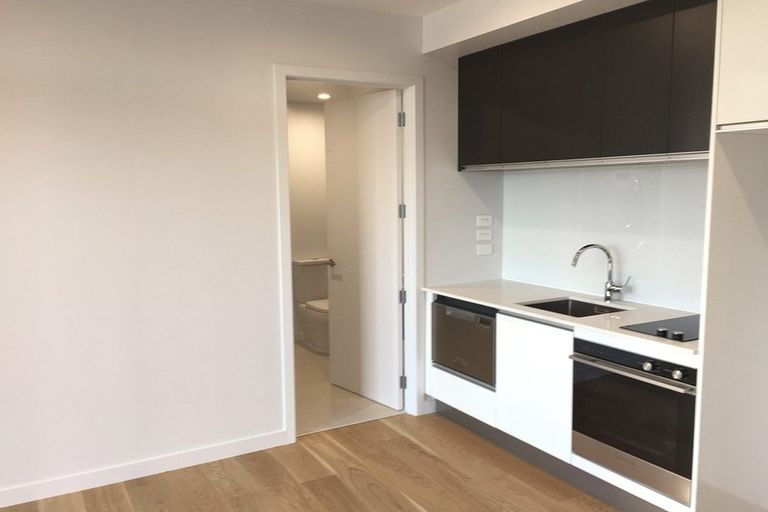 Photo of property in Frank Sargeson Apts, 104/74 Anzac Street, Takapuna, Auckland, 0622