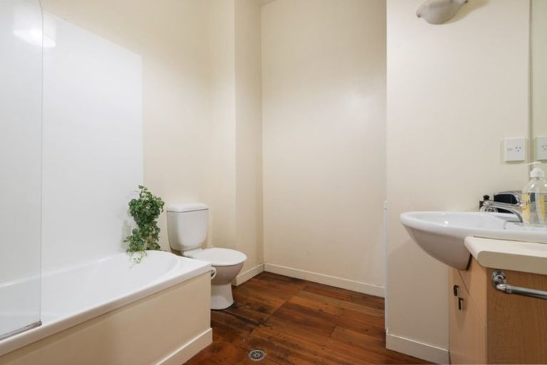 Photo of property in 28a Hanson Street, Mount Cook, Wellington, 6021