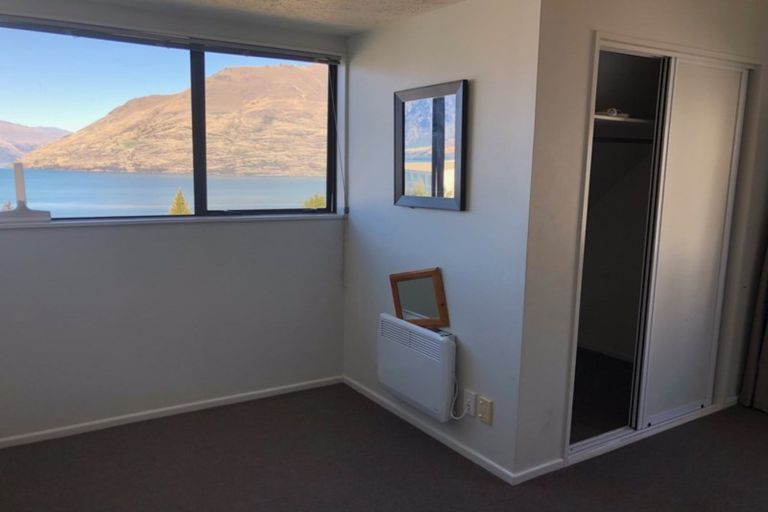 Photo of property in 2/28 Sainsbury Road, Fernhill, Queenstown, 9300