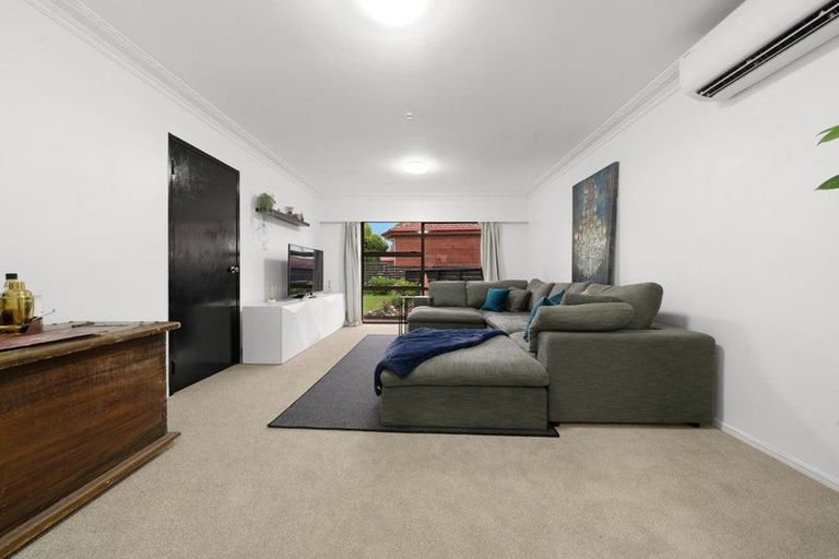 Photo of property in 18a Sunnyside Crescent, Papatoetoe, Auckland, 2025