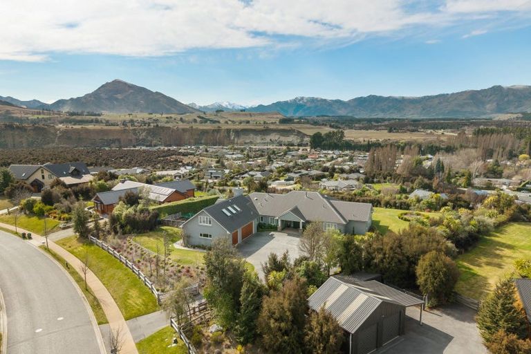 Photo of property in 31 Matheson Crescent, Albert Town, Wanaka, 9305