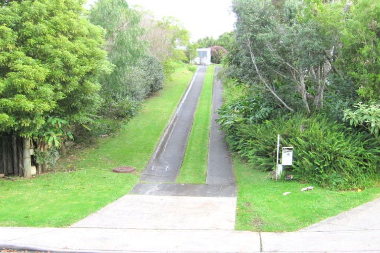 Photo of property in 20 Maori Hut Road, Red Beach, 0932