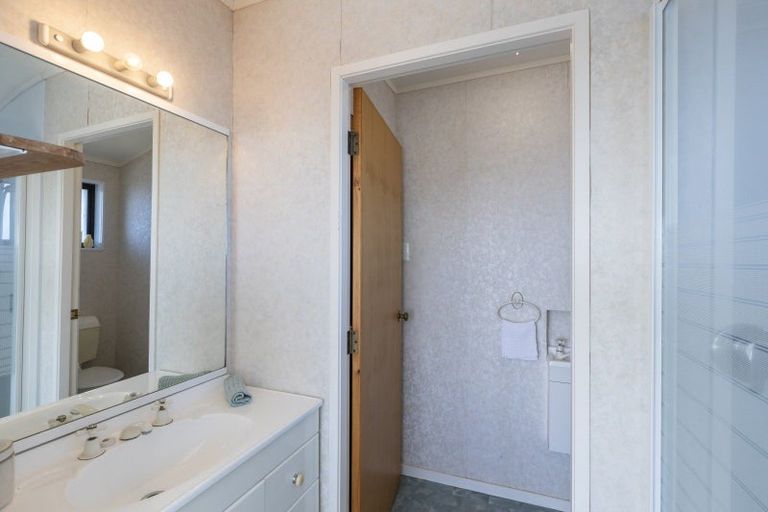 Photo of property in 19 Darwin Crescent, Spotswood, New Plymouth, 4310