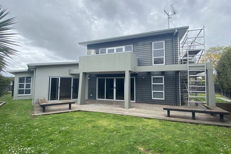 Photo of property in 30 Gibbston Close, Huntington, Hamilton, 3210