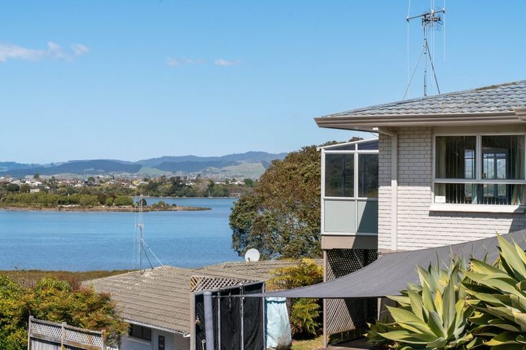 Photo of property in 1 Coach Drive, Otumoetai, Tauranga, 3110