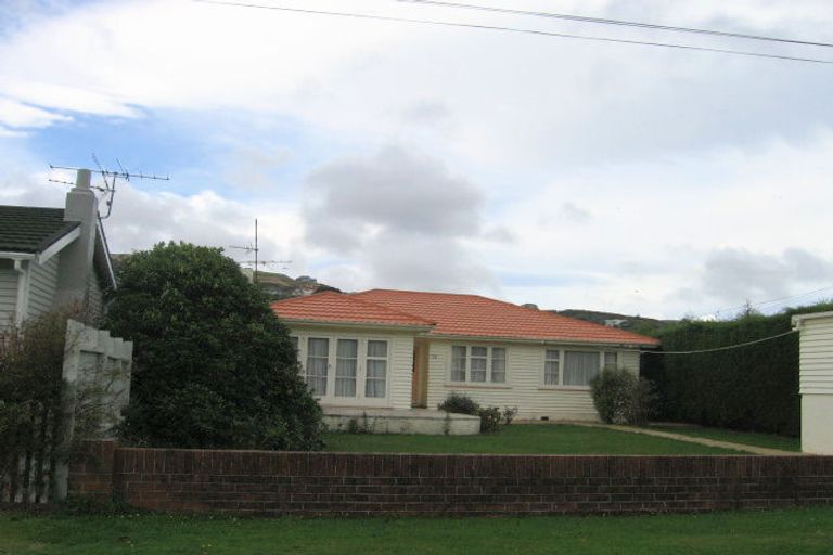 Photo of property in 76 Oxford Street, Tawa, Wellington, 5028