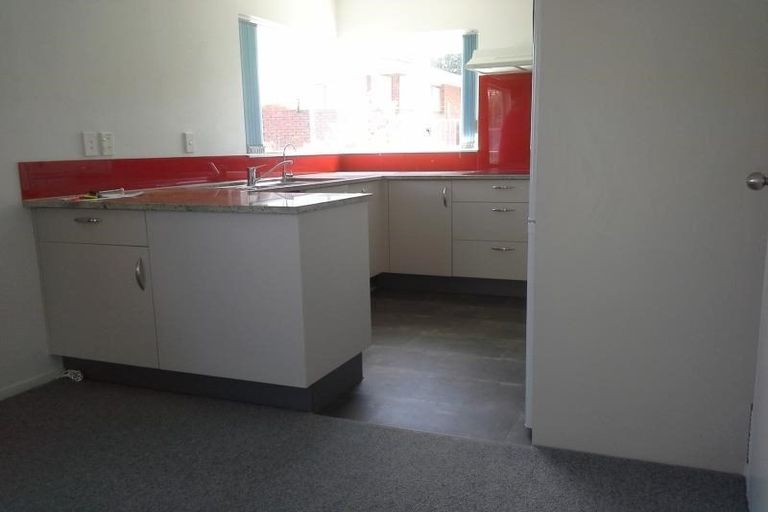 Photo of property in 8b Whiteley Street, Moturoa, New Plymouth, 4310