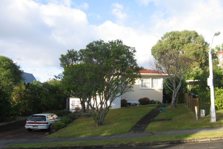 Photo of property in 8 Ensign Place, Hillcrest, Auckland, 0627