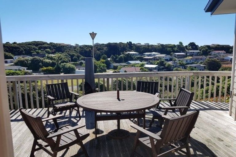 Photo of property in 20 Astronomer Place, Whitby, Porirua, 5024