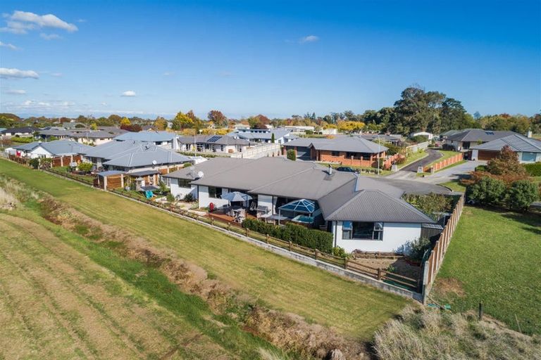 Photo of property in 10 Hanalin Drive, Marton, 4710